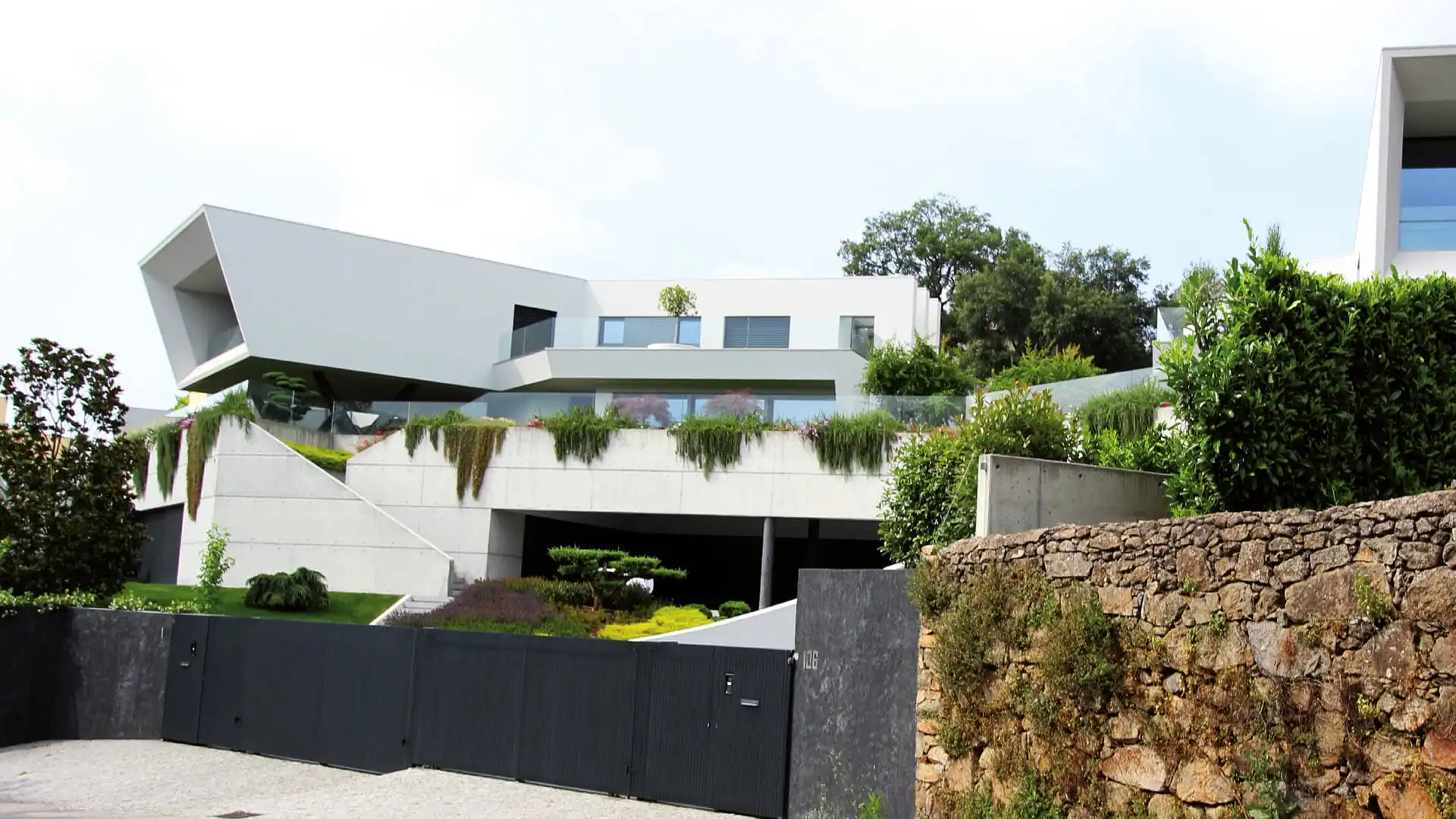 Casa N&D, Portugal
